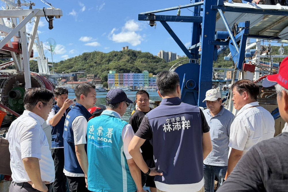 林沛祥會勘八斗子漁港爭取3項環境改善 漁業署承諾全力支持經費1.7億元 230 林沛祥會勘八斗子漁港爭取3項環境改善 漁業署承諾全力支持經費1.7億元 229