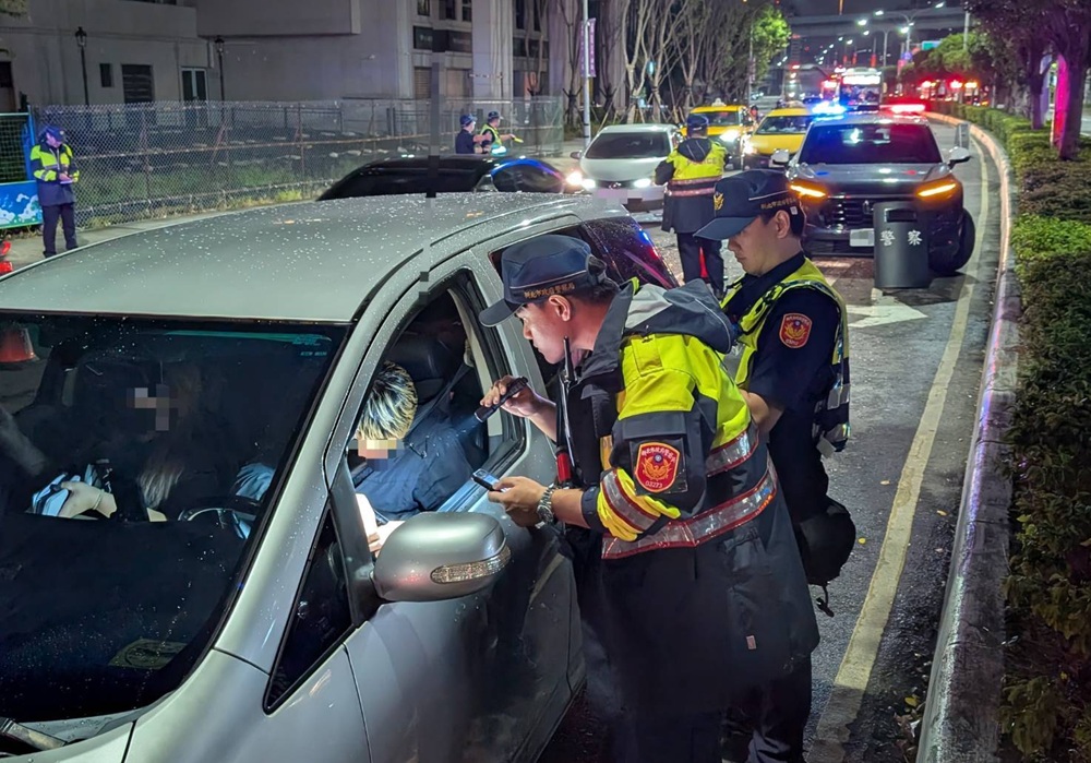 新北警強力取締毒酒駕 動員警力808人單晚查獲22件 225 cnews204261022a14