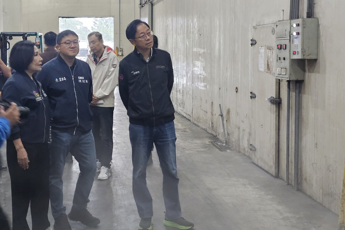 因應薔琵颱風來襲，桃園市長張善政視察果菜冷藏倉儲、防颱應變整備情形。<br /><br /> 