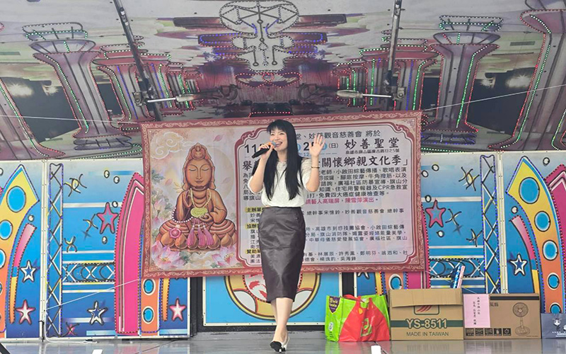 ▲實力派歌手陳雪萍推掉商演登台暖唱。（圖/創新聞記者朱星明攝）