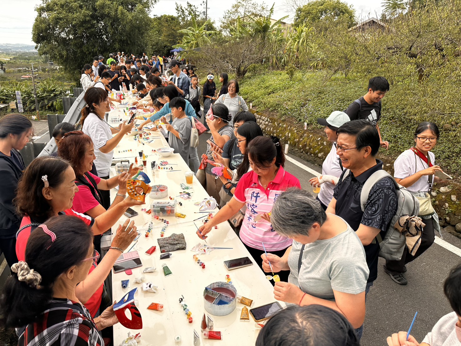 ▲臉譜彩繪活動深受大小朋友喜愛。(圖/記者顏淑娟翻攝)