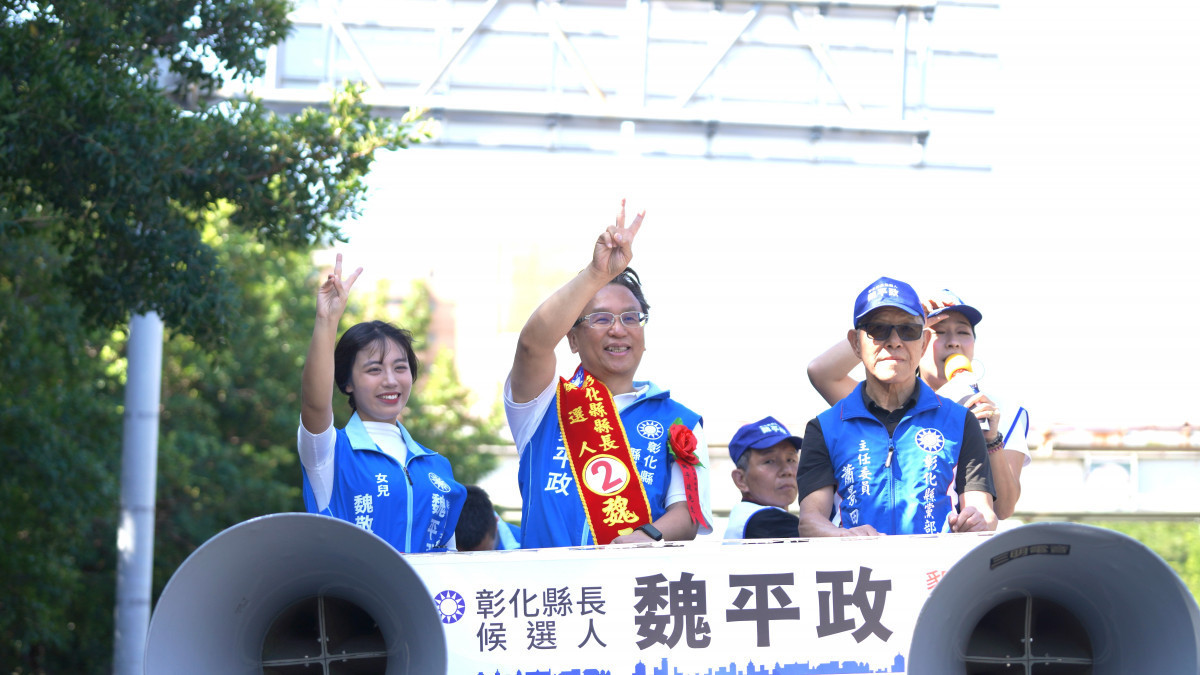 「好事成雙、平政接棒」！魏平政抽中2號籤　車隊跑遍彰化全縣拚支持。圖／記者鄧富珍攝