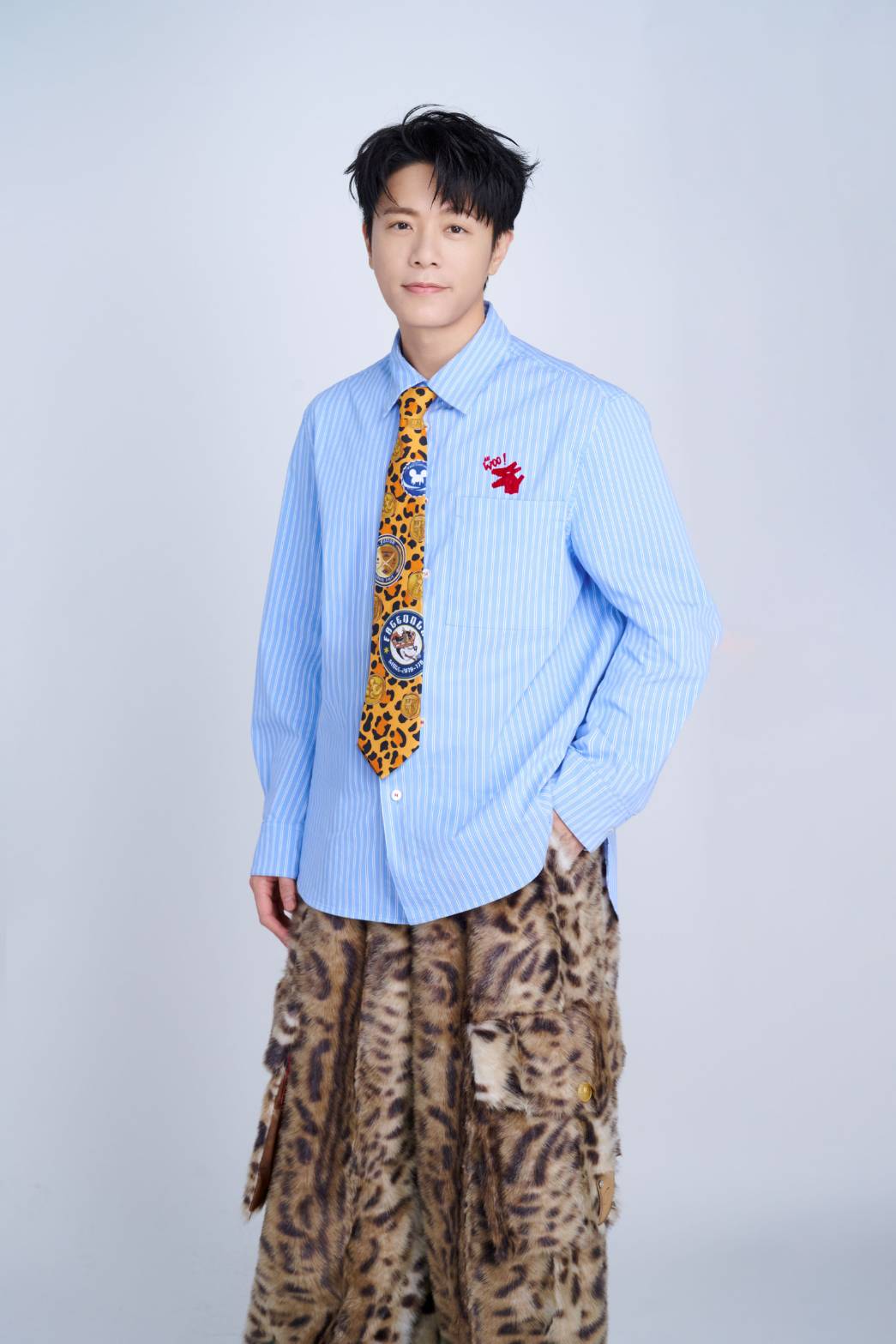 Download (2)