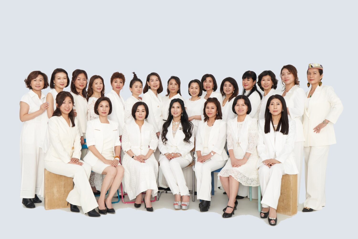 生技產業高級顧問姚媛媛帶領的女性亮麗團隊。(圖/姚媛媛 提供)